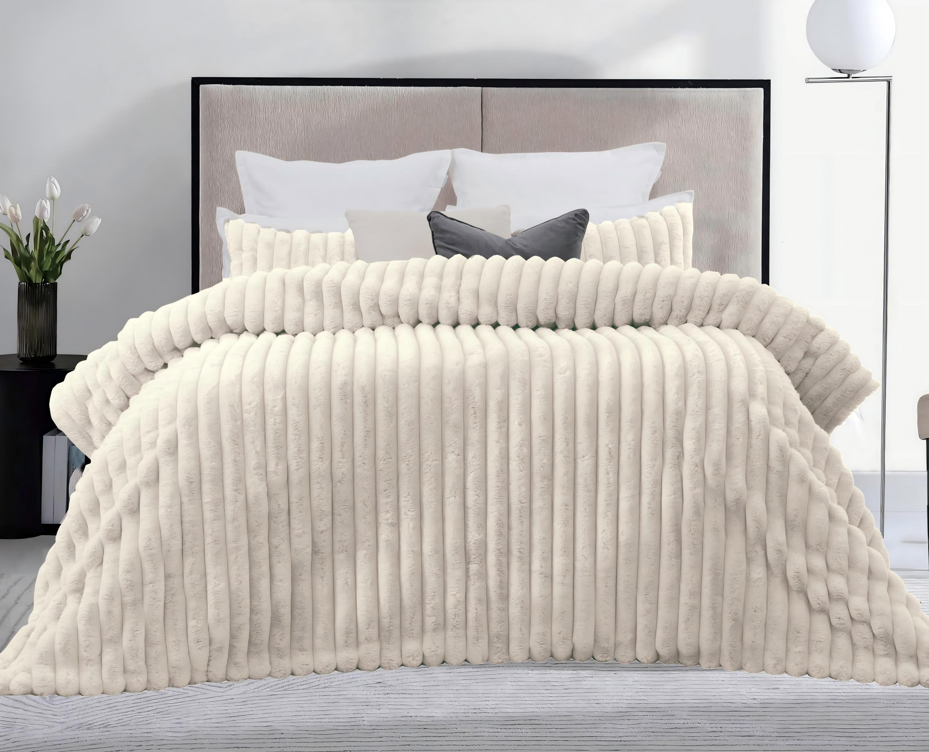 Arna Fleece Queen Comforter 240x240cm + 2 Pillow Cases 48x73cm Coconut Milk