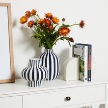 Load image into Gallery viewer, Percy Set of 2 Book Ends Curved 14.5x9.5x6cm Marble