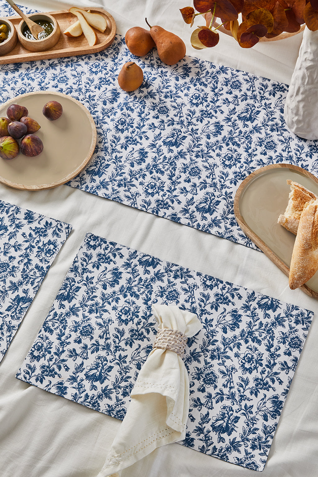Floral Sonata Reversible Placemats Set of 4 33x48cm Blue