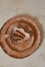 Load image into Gallery viewer, Mara Round Plate Small 21x20x2cm Terracotta
