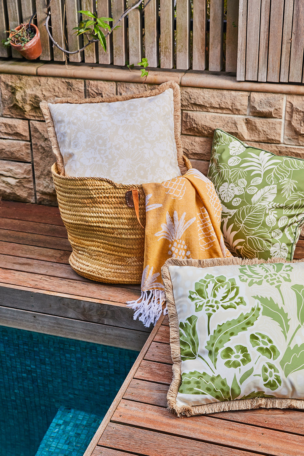 Renna Outdoor Cushion 50x50x12cm Olive Multi