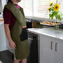 Load image into Gallery viewer, Selby Apron 83x68cm Olive &amp; Black
